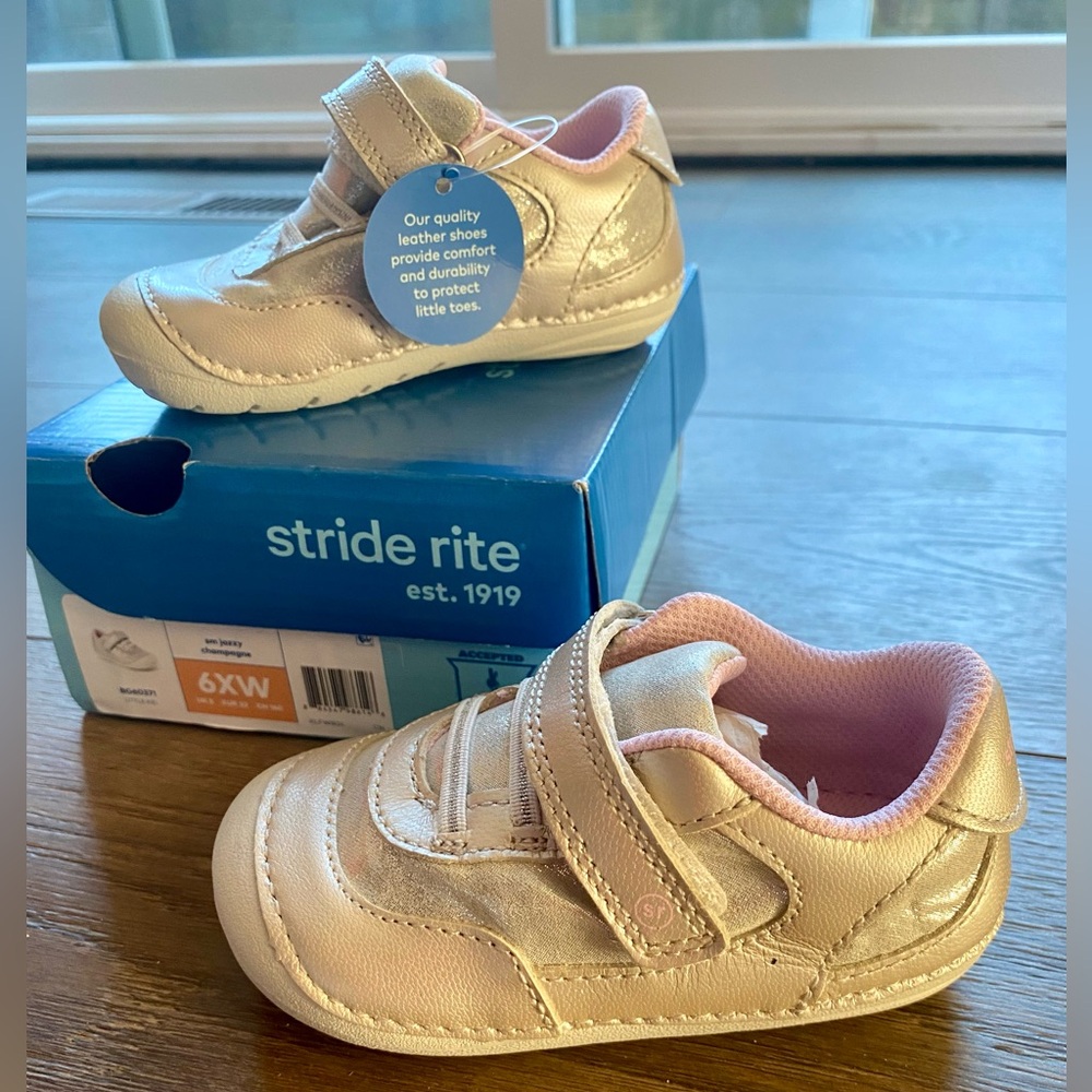 Size 6 NIB Stride Rite Soft Motion Girls Shoes Jazzy Champagne